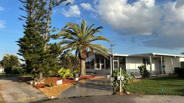990 Questa E a Venice, FL Mobile or Manufactured Home for Sale